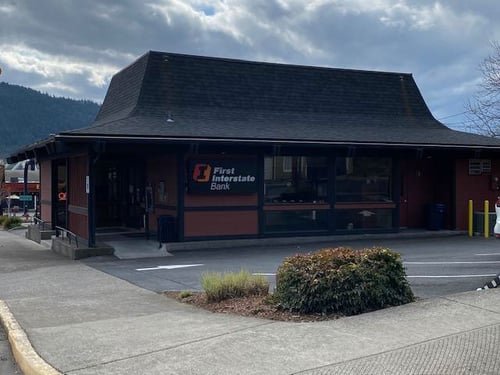Exterior image of First Interstate Bank in Bingen, Washington.
