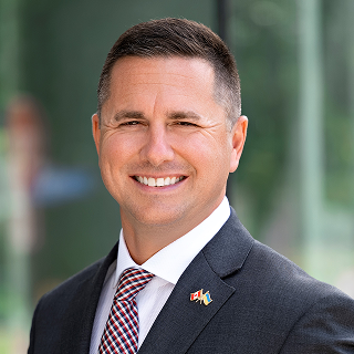 Headshot of Peter White