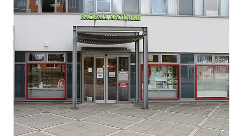 Aussenansicht der Phönix-Apotheke Silberhöhe