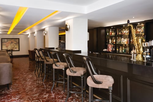 Bar and Lounge