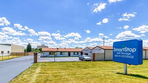 SmartStopSelfStorage-ElginIL-1001TollgateRd