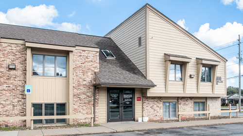 Apple Cover Photo exterior image of Rochester Regional Health Otolaryngology in Greece, NY