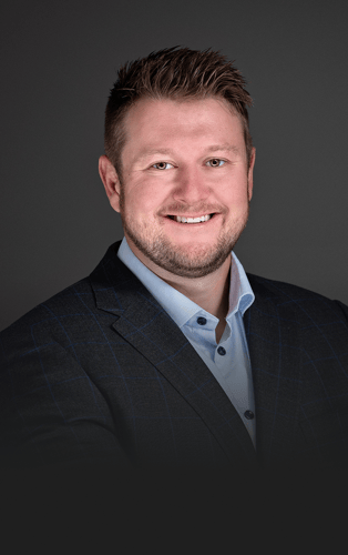 Andrew Dienst headshot.