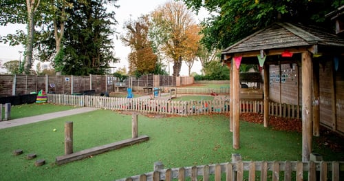 Busy Bees at Croydon, Haling Park - Gallery Photo