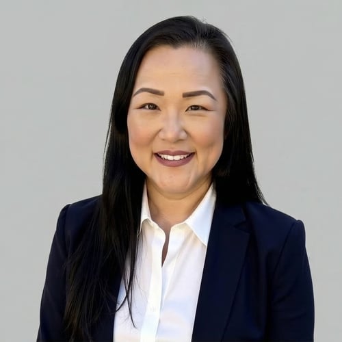 Headshot of Caroline Cho, a wealth advisor at Chase