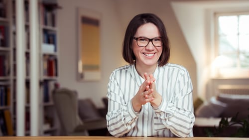 Portrait von Andrea Wirth.