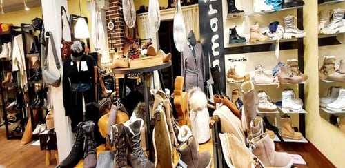 SCHUHHAUS BAUER in 5751 Maishofen