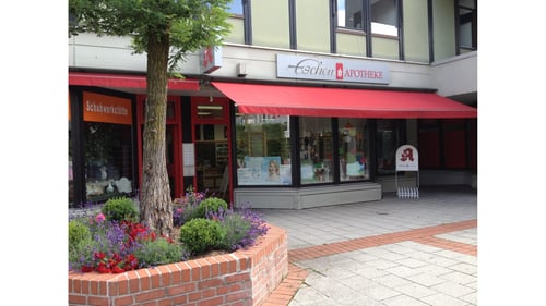 Aussenansicht der Eschen-Apotheke
