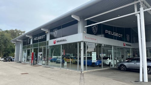 Evans Halshaw Peugeot Hull Dealership