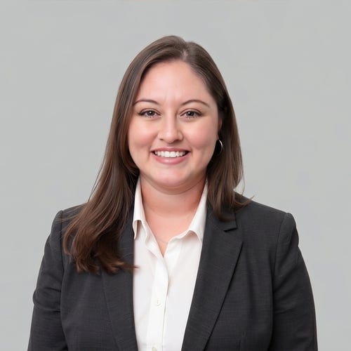Headshot of Amanda Garcia, a wealth advisor at Chase