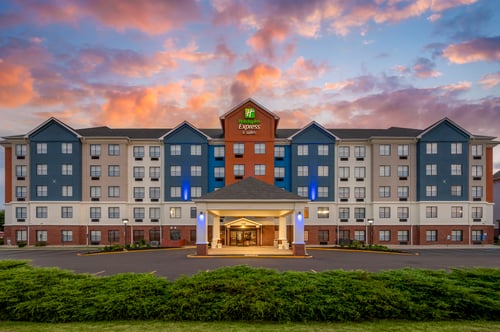Welcome To Holiday Inn Express!