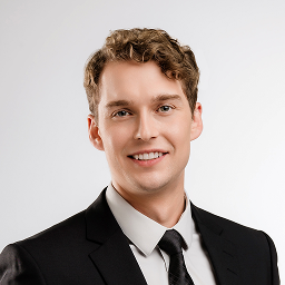 Frédérick De Courcy headshot.