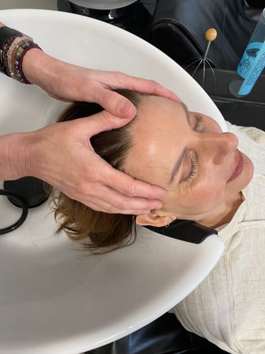 Massaggio spa cute e capelli