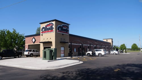Front View of Salina, Kansas Club Car Wash