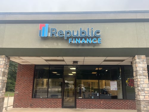 North Market St, LA Republic Finance Branch