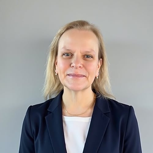 Headshot of Lisa Gregori, a wealth advisor at Chase