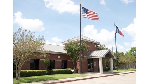 TDECU Victoria Mockingbird exterior