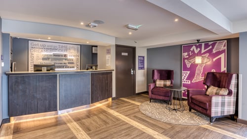 Premier Inn Basingstoke West (Churchill Way) reception