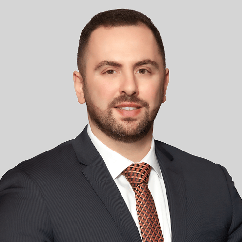 Headshot of Diran Parnakoglu