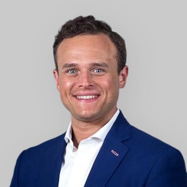 Headshot of Robert T. Hicks, a wealth advisor at Chase
