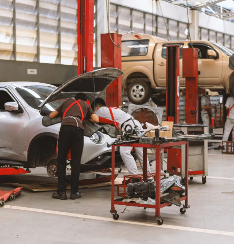 Bremsenservice, Batteriewechsel, Abgaswartung und weitere Reparaturen: Wir kümmern uns um alles