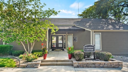 The Retreat at Woodridge exterior