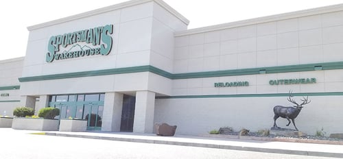 The front entrance of Sportsman's Warehouse in Kennewick