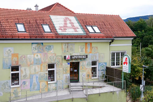 Apotheke zur Heiligen Dreifaltigkeit Mag. pharm. Katrin Pfeifenberger OG in Neulengbach