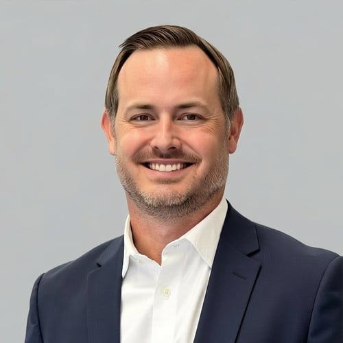 Headshot of Davis Schroeder, a wealth advisor at Chase