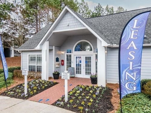 Exterior View at The Sapphire in Decatur, GA 30035