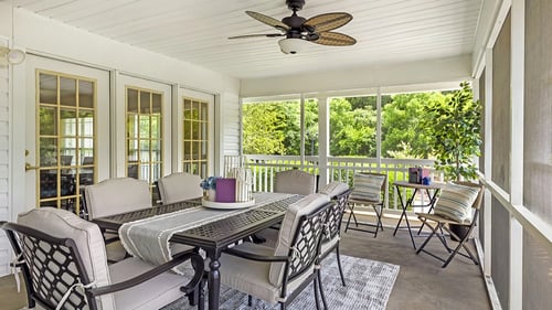 Brookdale Lexington Outdoor Dining