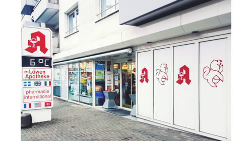 Aussenansicht der Löwen-Apotheke