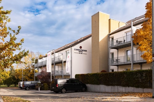 Modern hotel in Fürth with on-site parking.