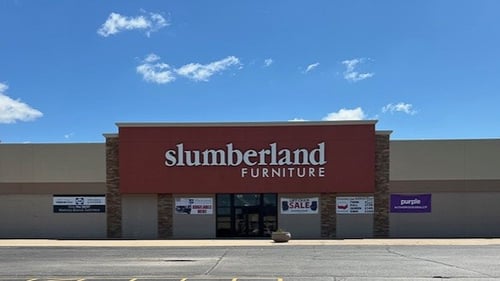Slumberland Muscatine,  IA storefront