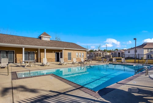 Pool at Park Pines Apartments, Hattiesburg