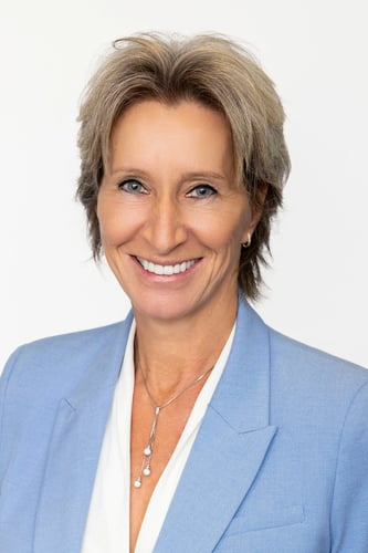 Headshot of Josée Dumas