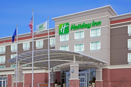 Best hotel to stay few minutes away from CVG Airport.