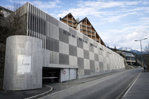 Fux Visp AG - Parking Grand Signal à Crans-Montana - Fassade