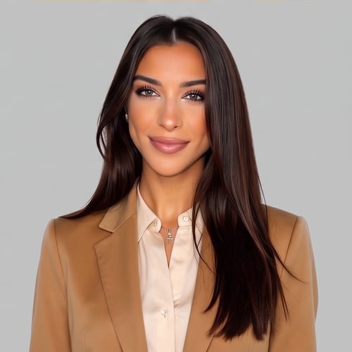Headshot of Samantha Mansour, a wealth advisor at Chase