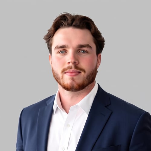 Headshot of Rowan McGwin, a wealth advisor at Chase