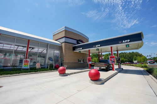 Tommy's Express Car Wash in Flowood, Mississippi