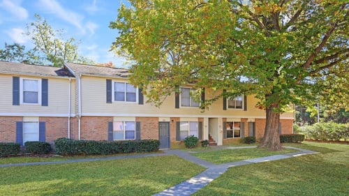 Pine Grove Apartment exterior