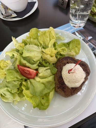 Rindsfilet mit Blattsalat