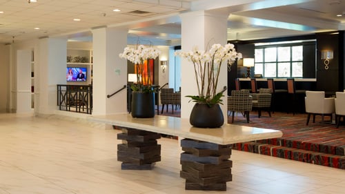 Enjoy and relax in the hotel lobby with free Wi-Fi.