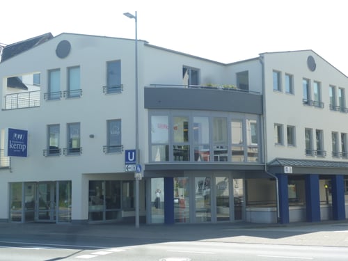 Sie sehen die Außenansicht unseres Geschäftes in Bielefeld.