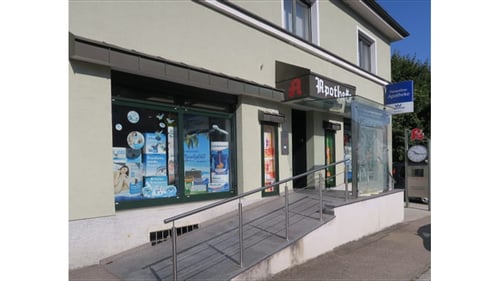 Aussenansicht der Paracelsus-Apotheke, Ghazalah Apotheken OHG