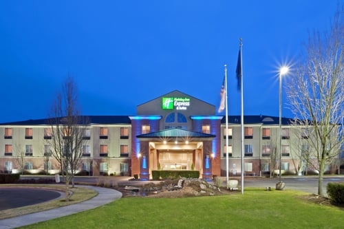 Welcome to Holiday Inn Express & Suites Albany Oregon.