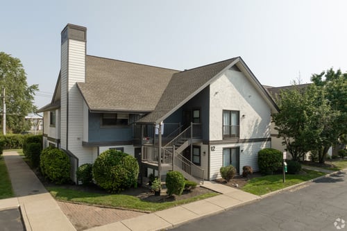 Exterior of a building at Avia Lofts at Maple Road in Amherst, NY