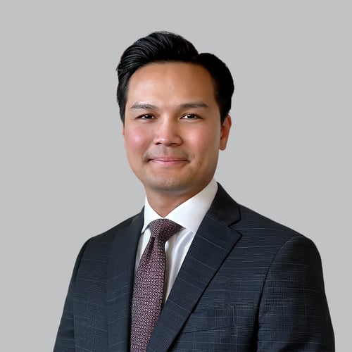 Headshot of Trung Lam, a wealth advisor at Chase
