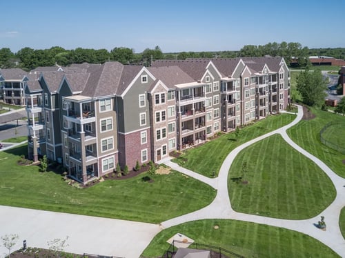 Exterior view at Waterside Residences on Quivira in Lenexa, KS 66215